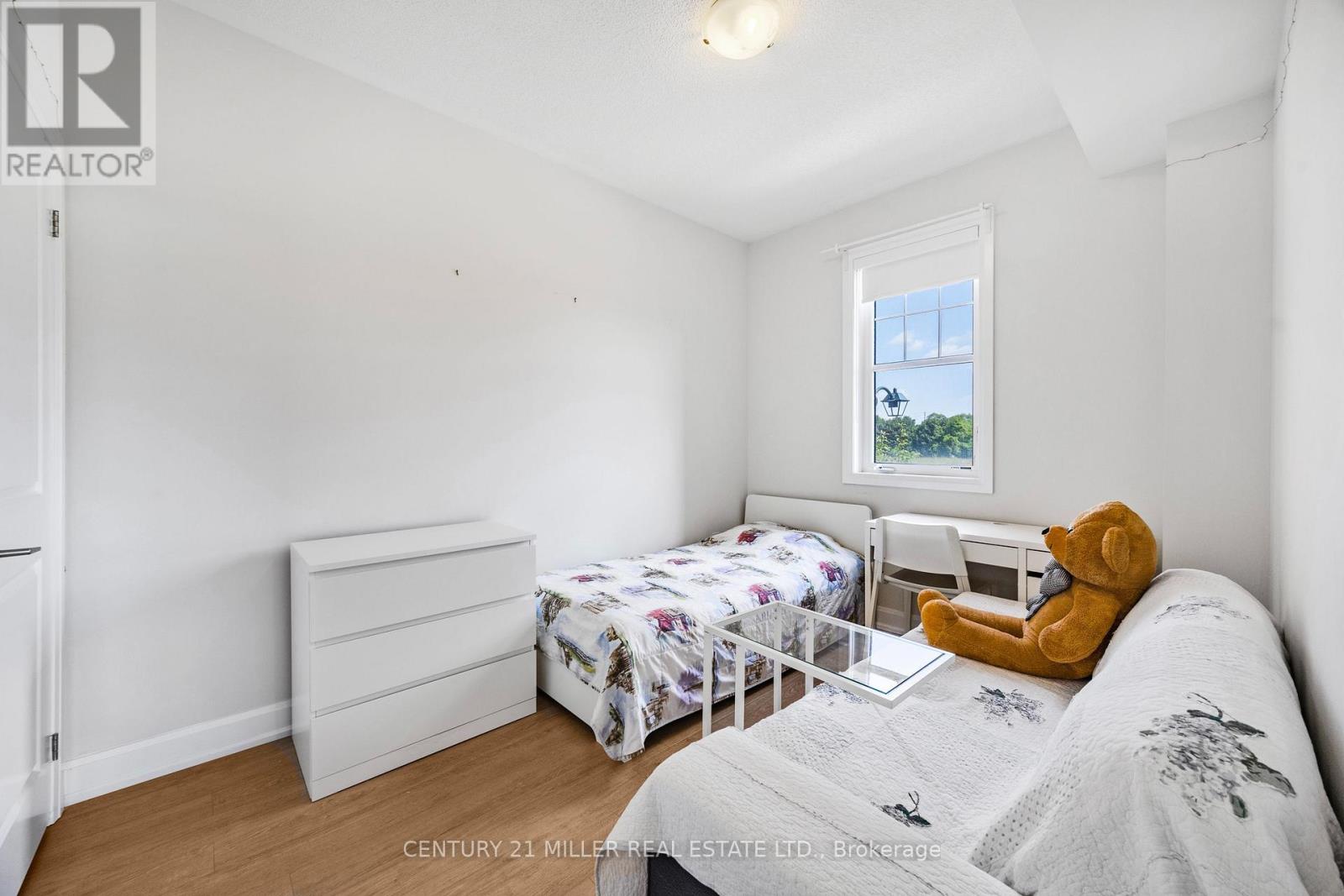201 - 275 Roxton Road Property Photo 17