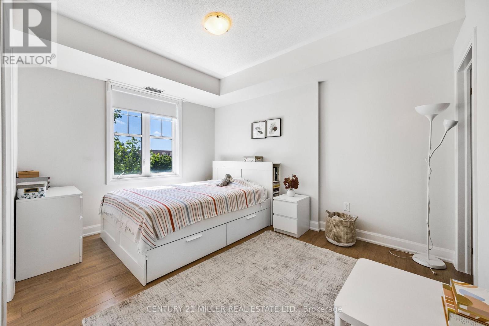 201 - 275 Roxton Road Property Photo 18