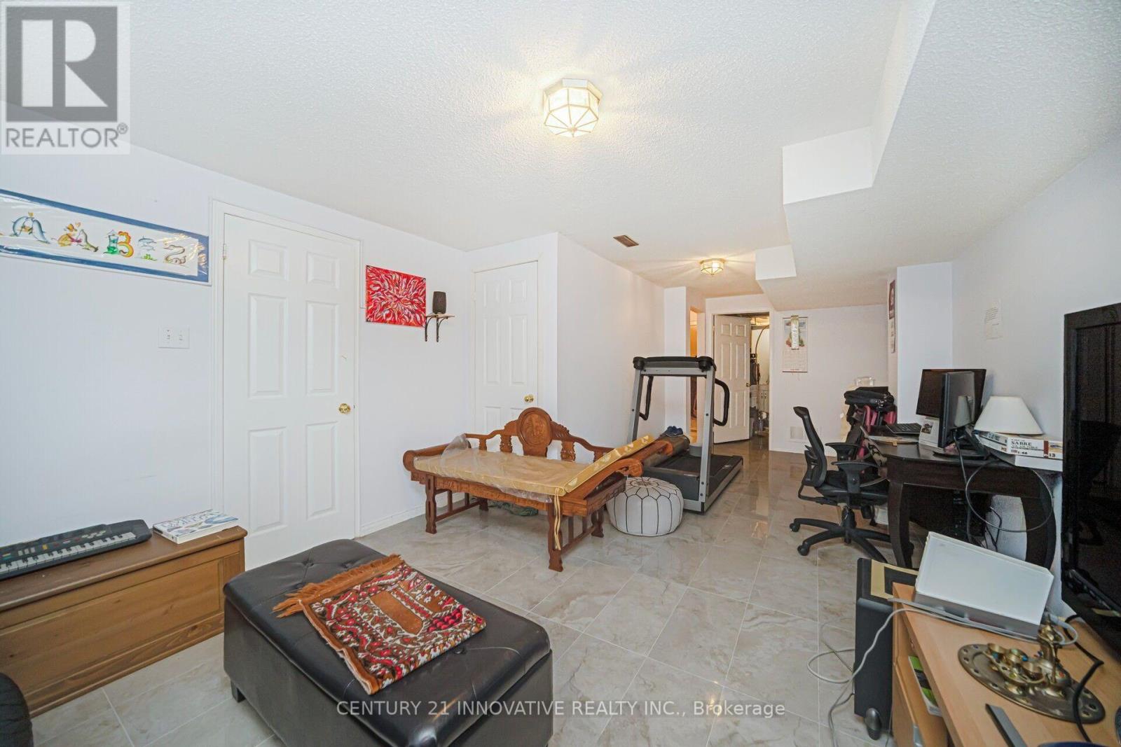 31b - 5865 Dalebrook Crescent Property Photo 39