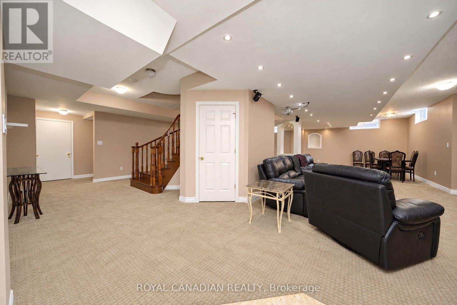 22 Janetville Street Property Photo 40