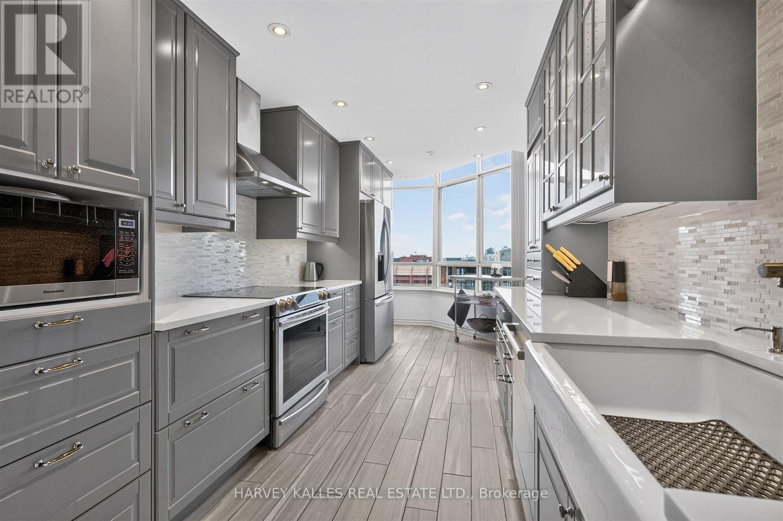 Ph4 - 3605 Kariya Drive Property Photo 7