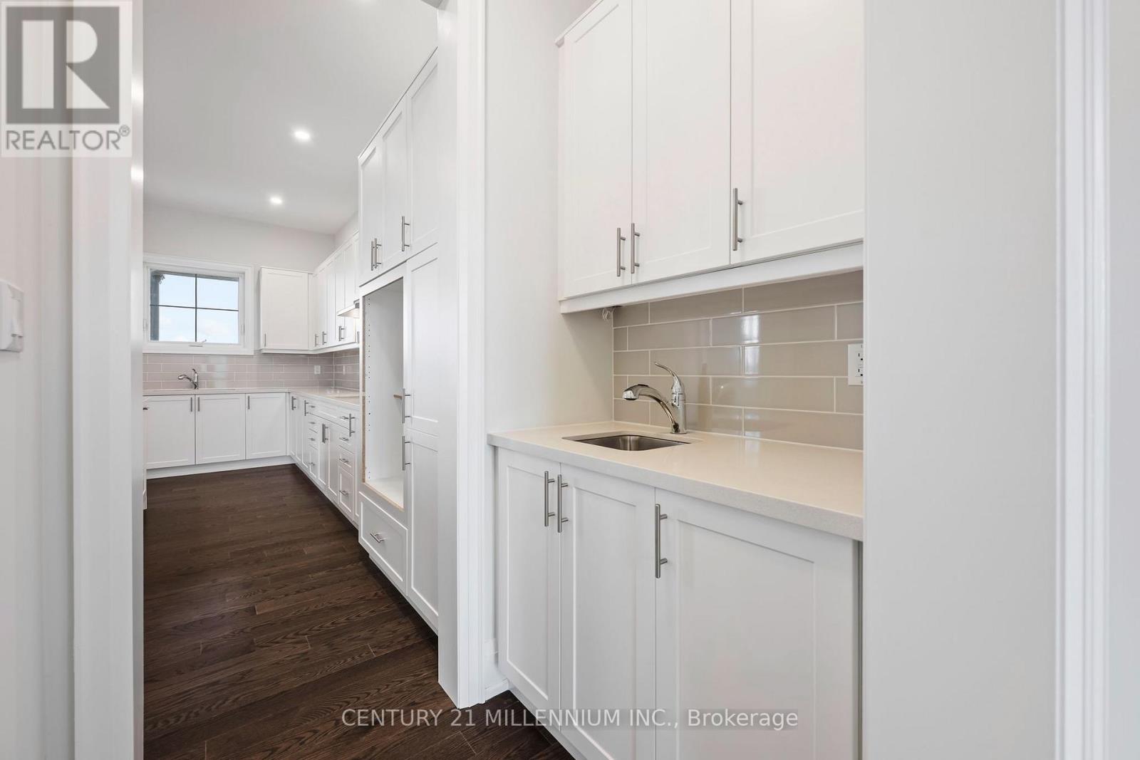 53 Holly Lane Property Photo 18