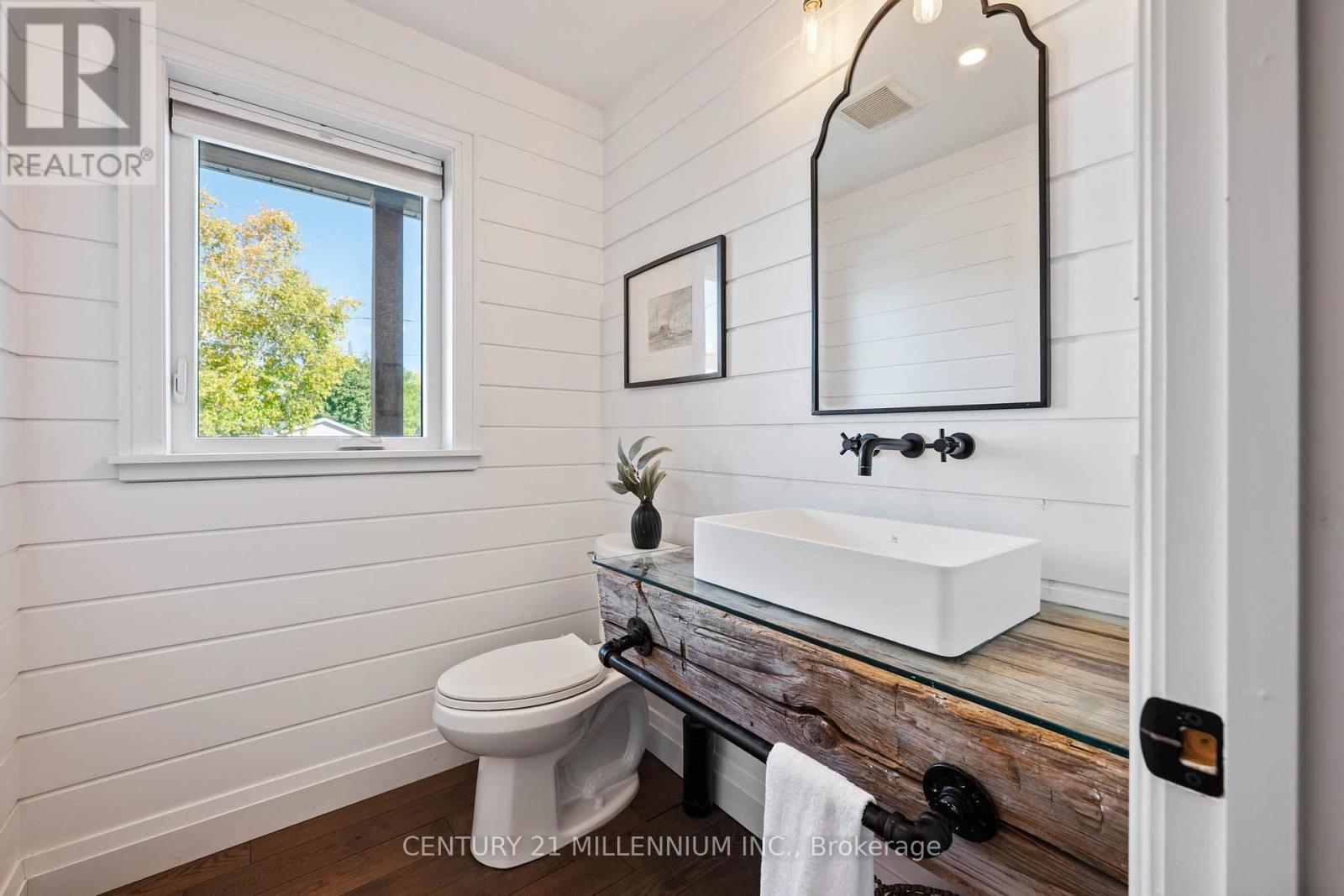 2 Amanda Street Property Photo 15