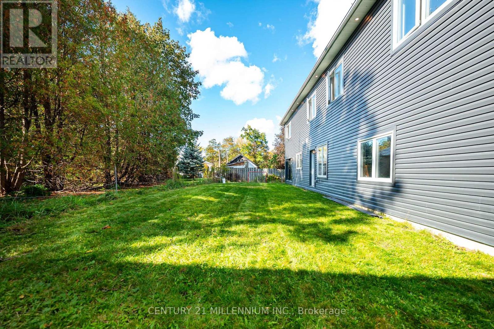 2 Amanda Street Property Photo 39