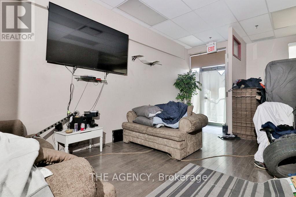 3176 Ridgeway Drive Property Photo 36