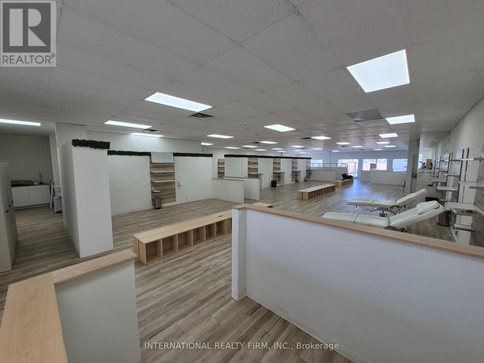 2nd Floor - 2869 Lake Shore Boulevard W Property Photo 3
