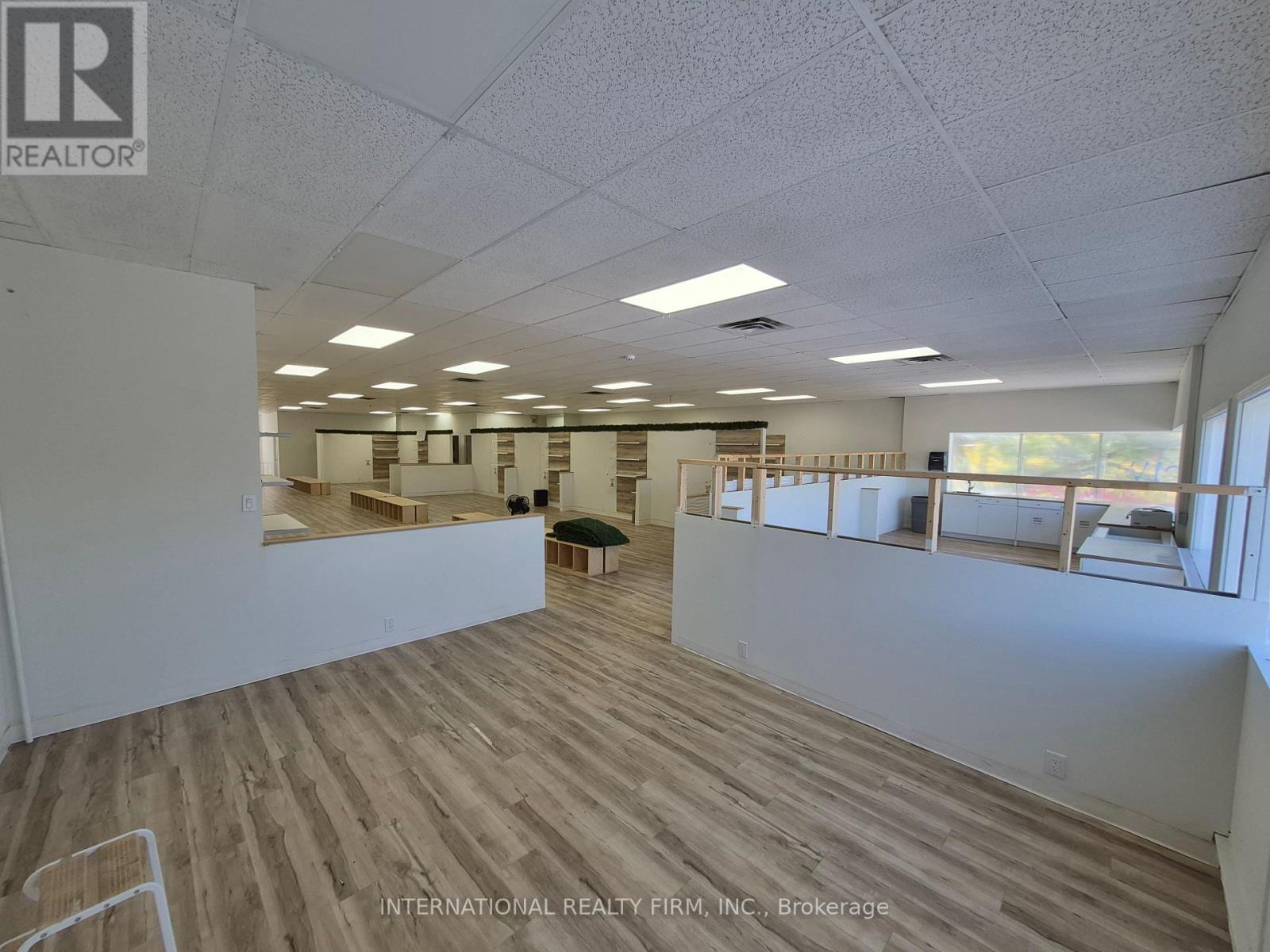 2nd Floor - 2869 Lake Shore Boulevard W Property Photo 4
