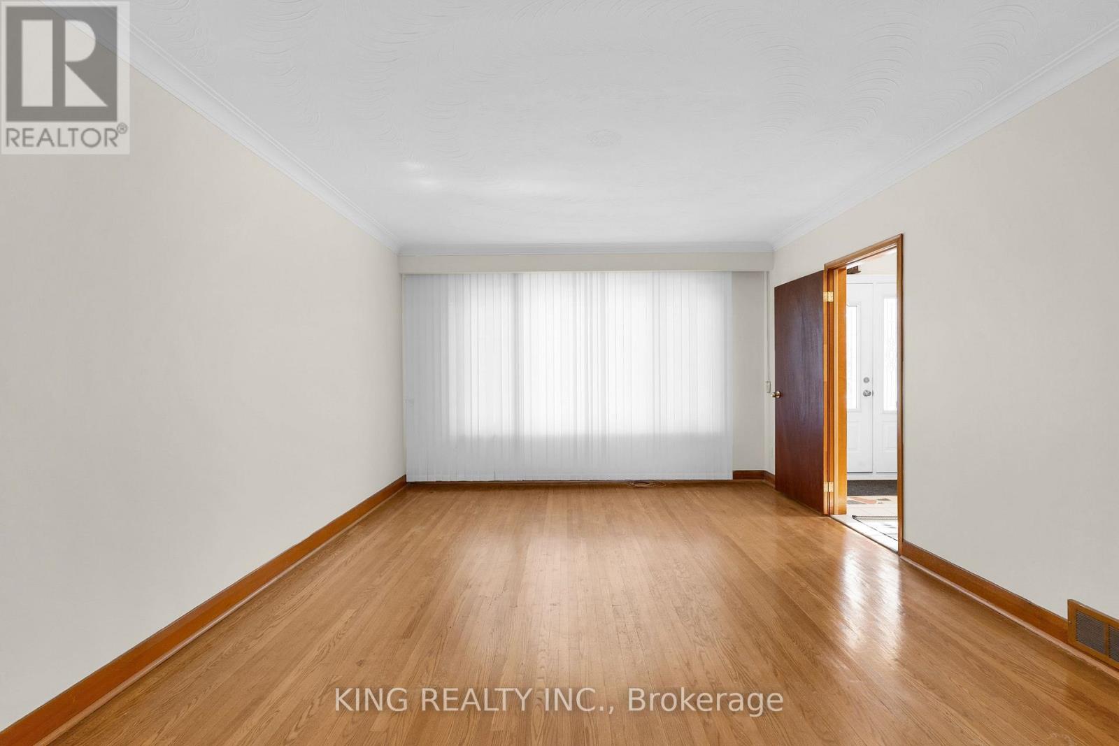 2604 Keele Street Property Photo 6