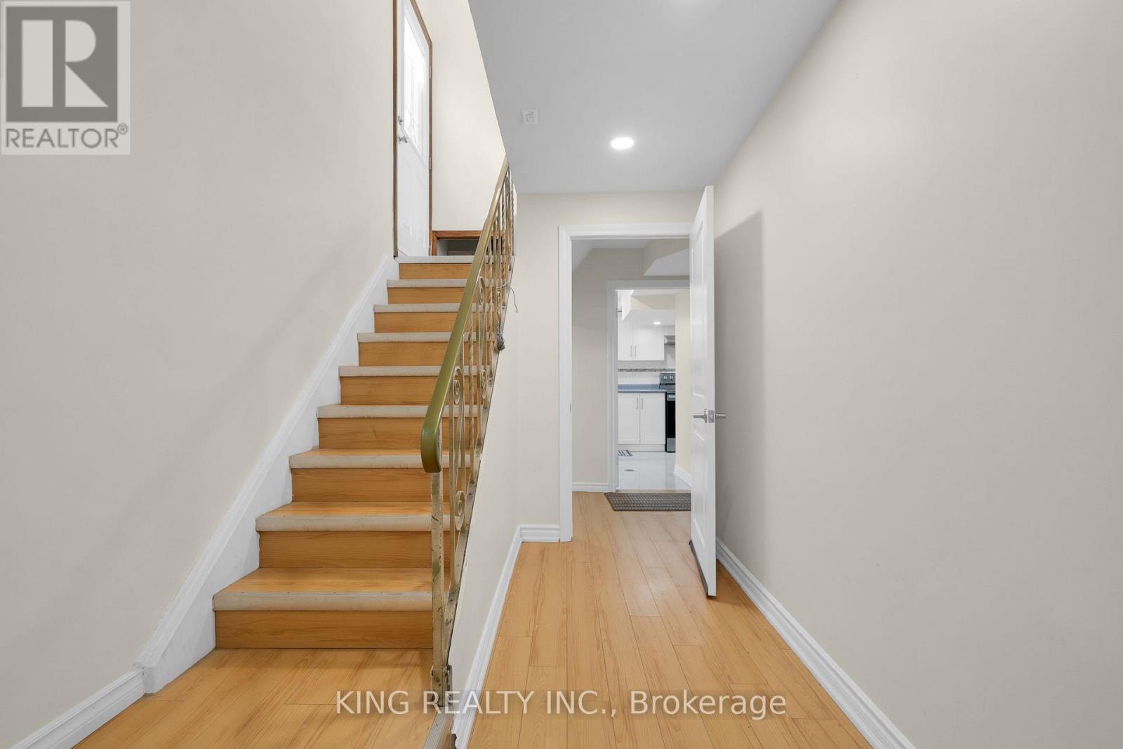 2604 Keele Street Property Photo 19
