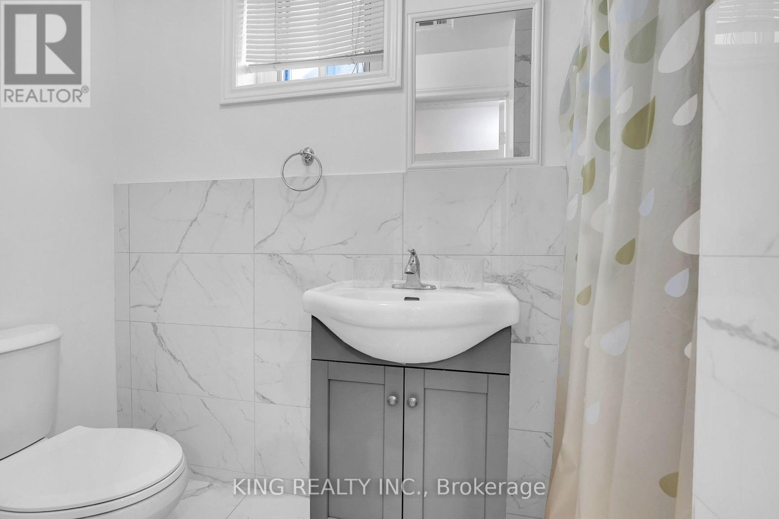 2604 Keele Street Property Photo 24