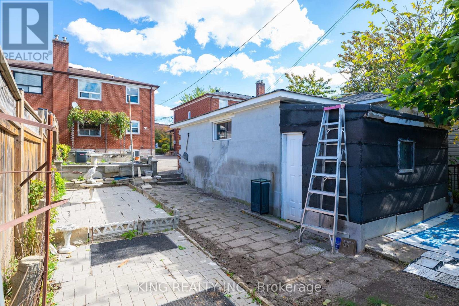 2604 Keele Street Property Photo 29