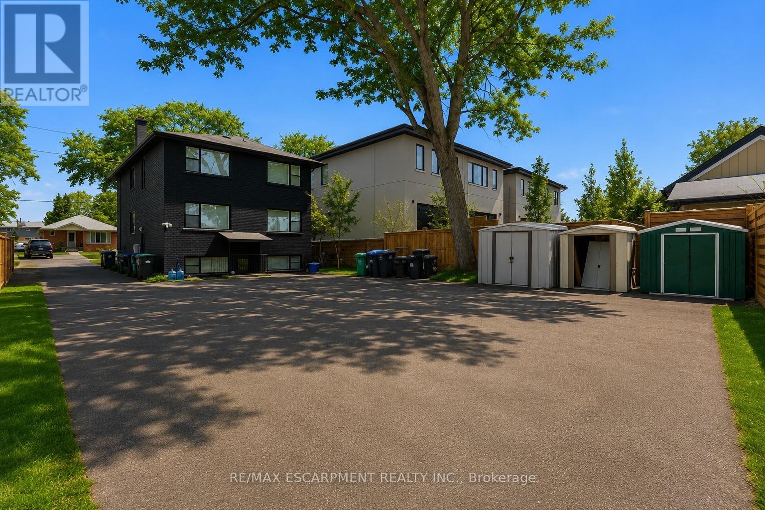 43 Broadview Avenue Property Photo 5