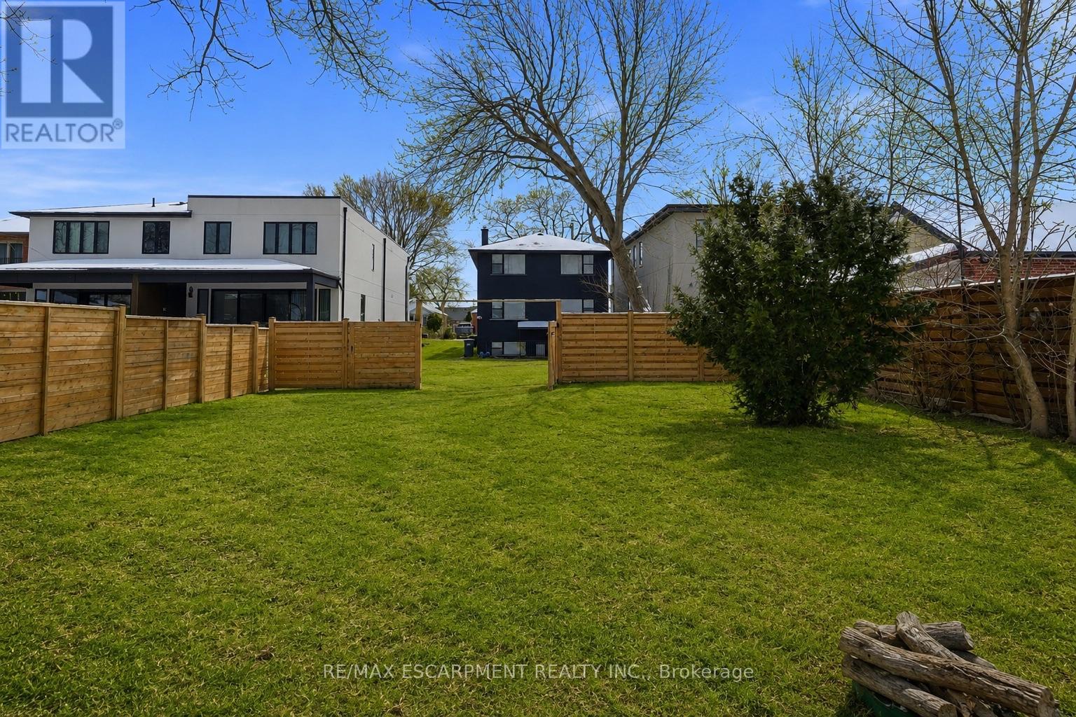43 Broadview Avenue Property Photo 7