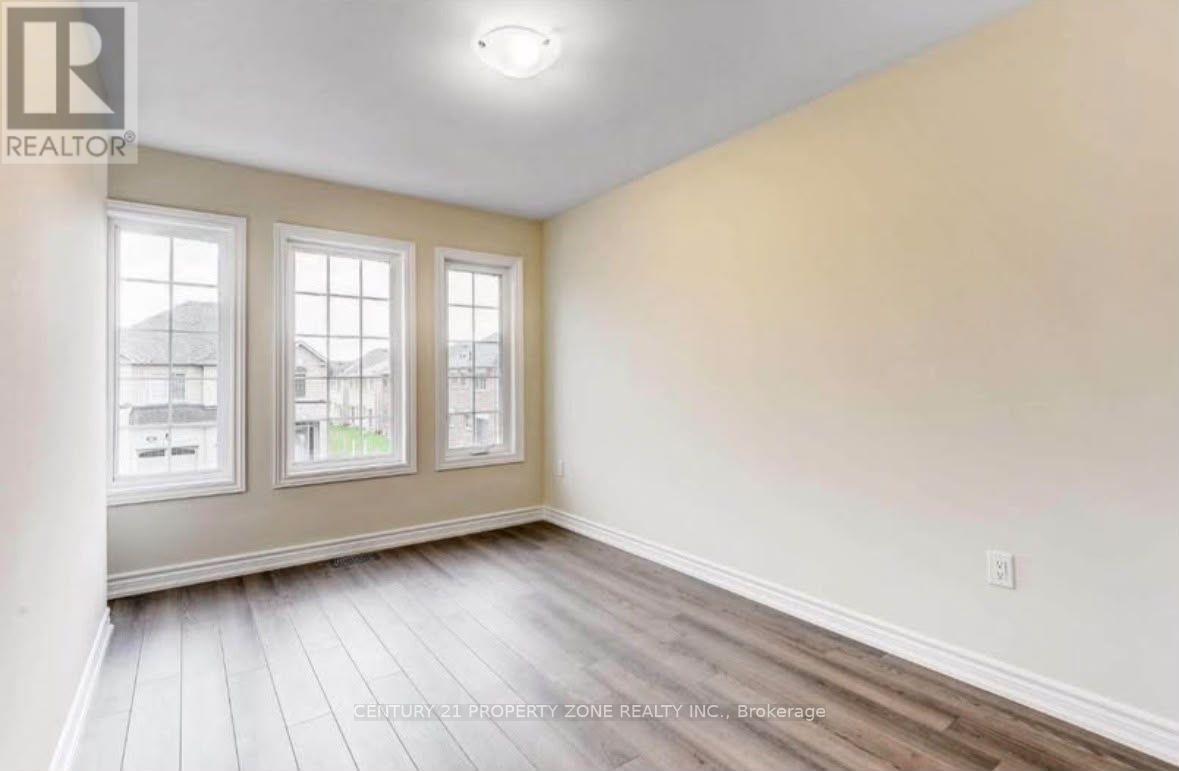 Upper - 62 Crumlin Crescent Property Photo 7