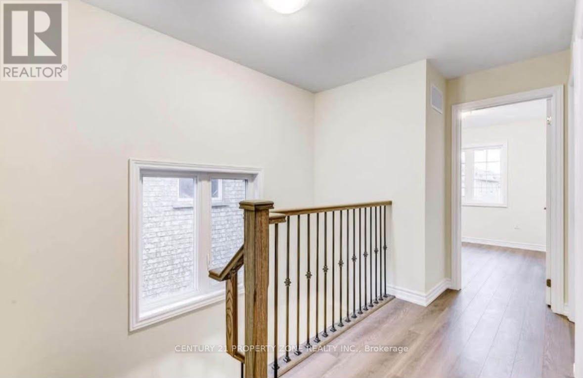 Upper - 62 Crumlin Crescent Property Photo 13