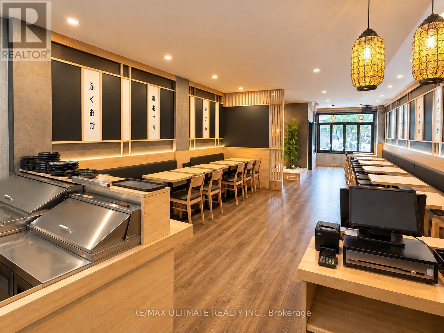 3073 Bloor Street W Property Photo 6