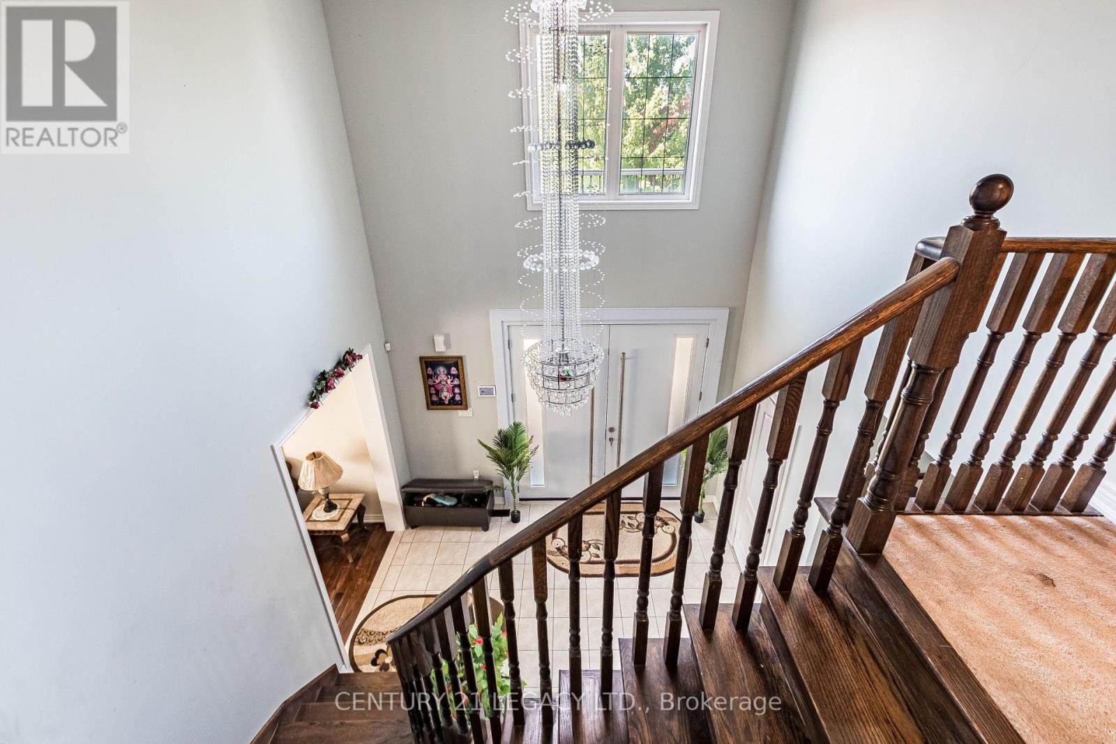 11 Drummondville Drive Property Photo 7