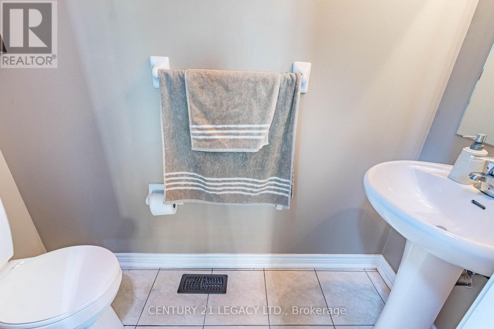 11 Drummondville Drive Property Photo 11