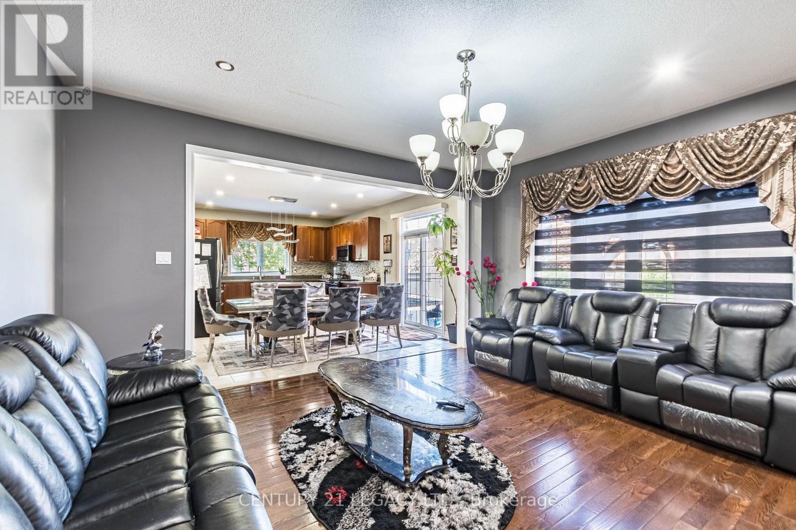 11 Drummondville Drive Property Photo 28