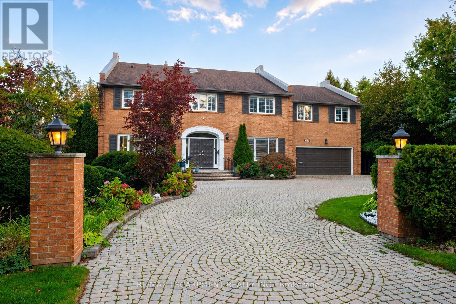 2026 Mississauga Road Property Photo 1