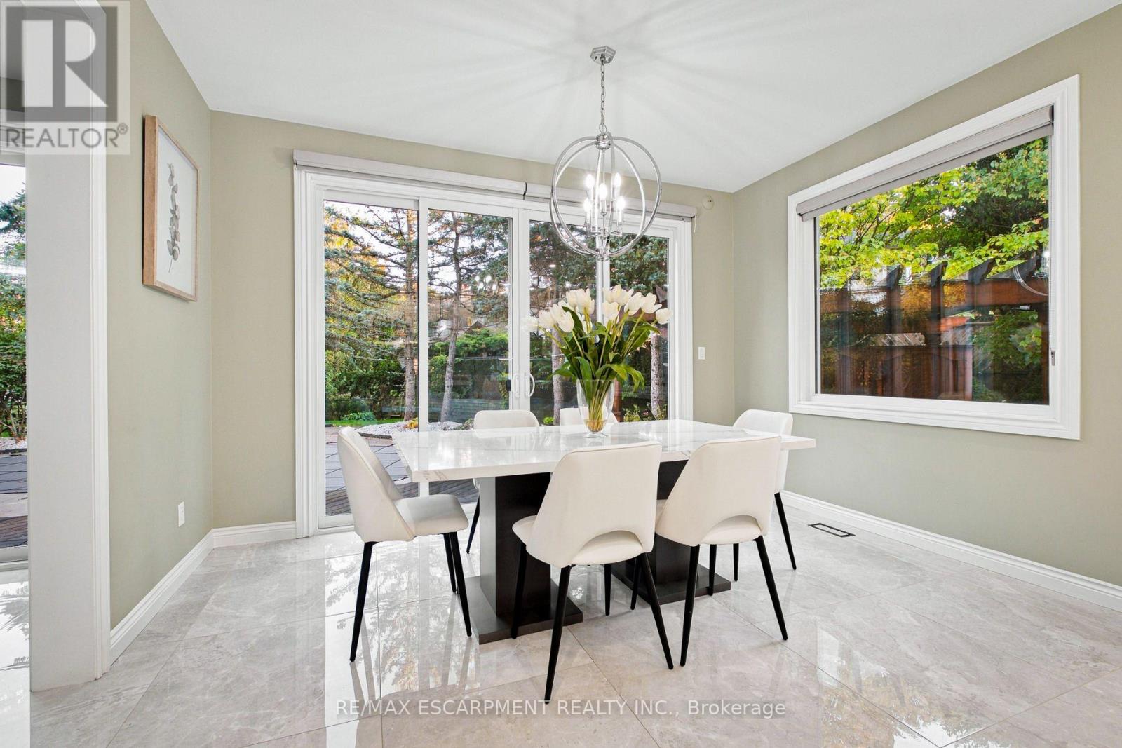 2026 Mississauga Road Property Photo 11