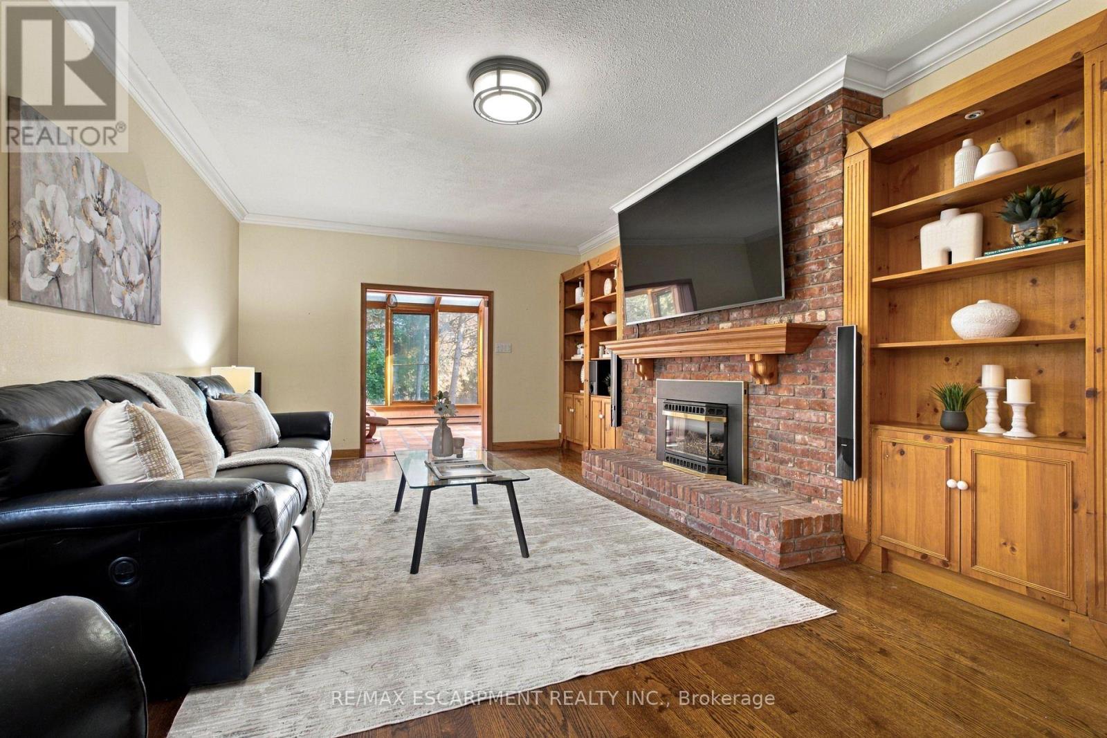 2026 Mississauga Road Property Photo 13