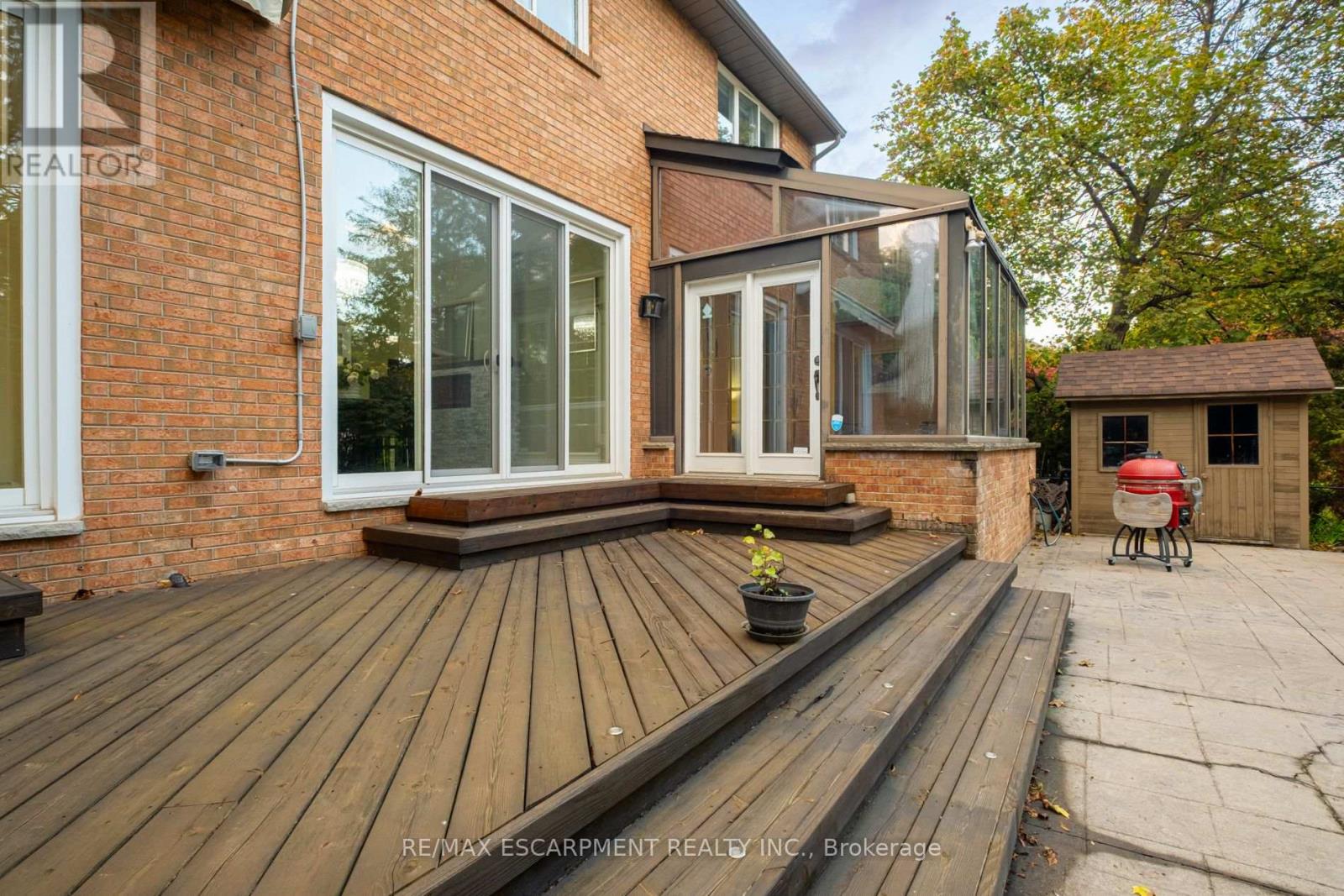 2026 Mississauga Road Property Photo 43