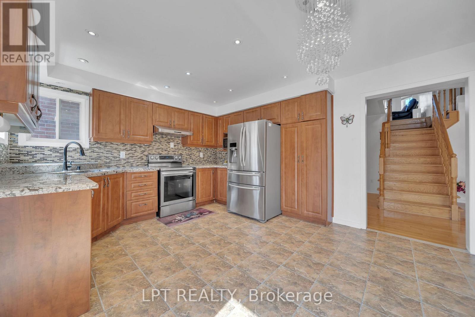 83 River Rock Crescent Property Photo 20
