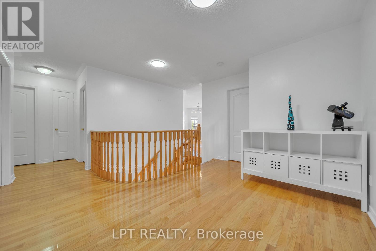 83 River Rock Crescent Property Photo 24