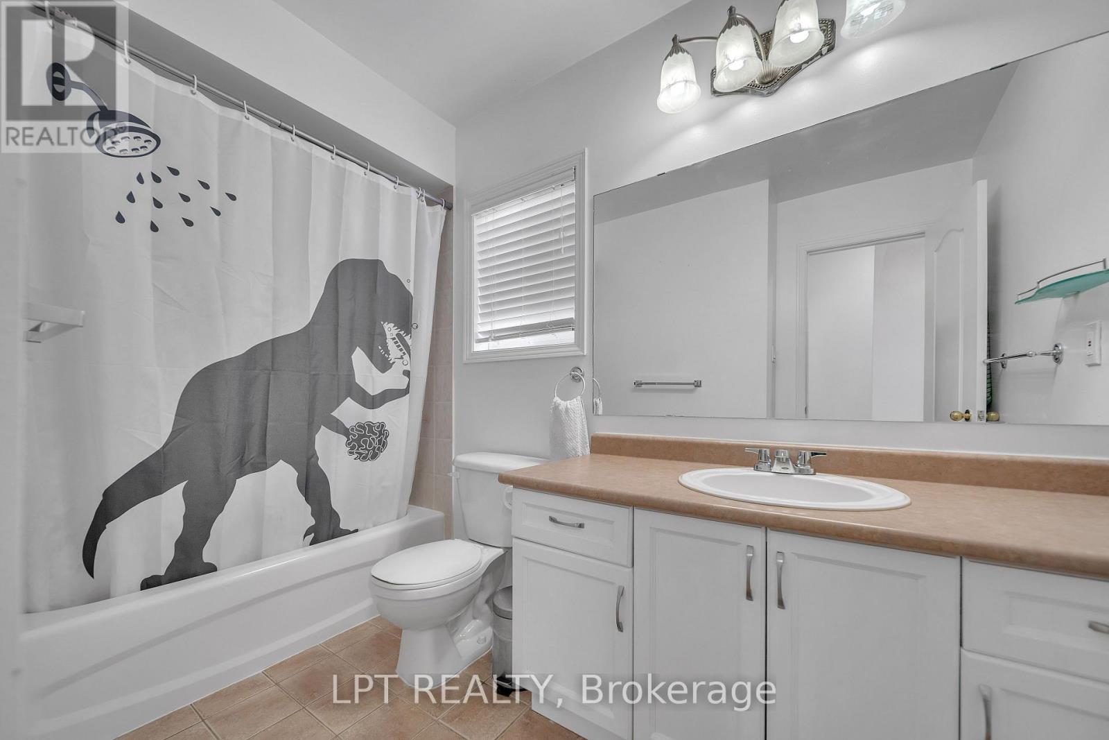 83 River Rock Crescent Property Photo 31
