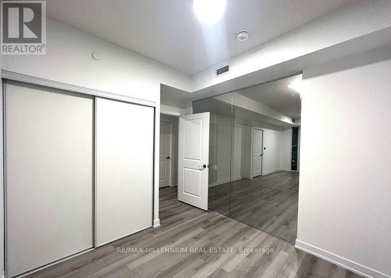 710 - 15 Skyridge Drive E Property Photo 2