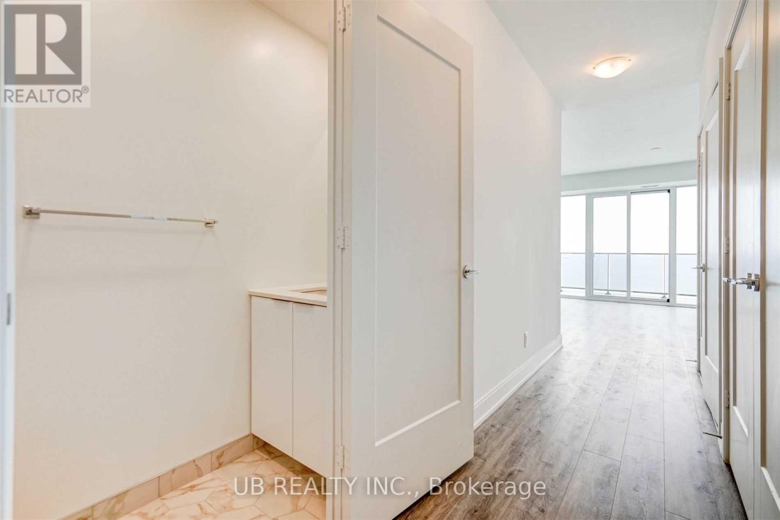 5005 - 70 Annie Craig Drive Property Photo 6