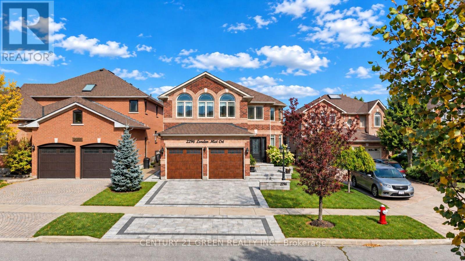 2296 London Mist Court Property Photo 1