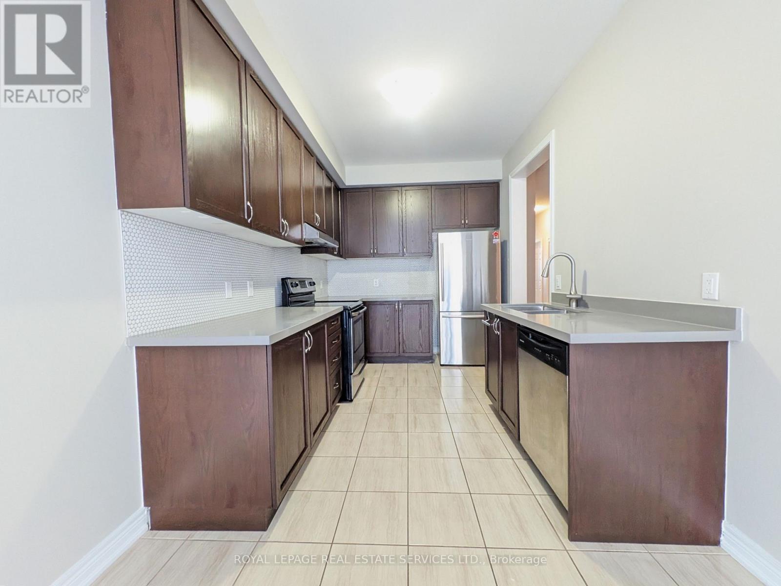 39 Vezna Crescent Property Photo 9