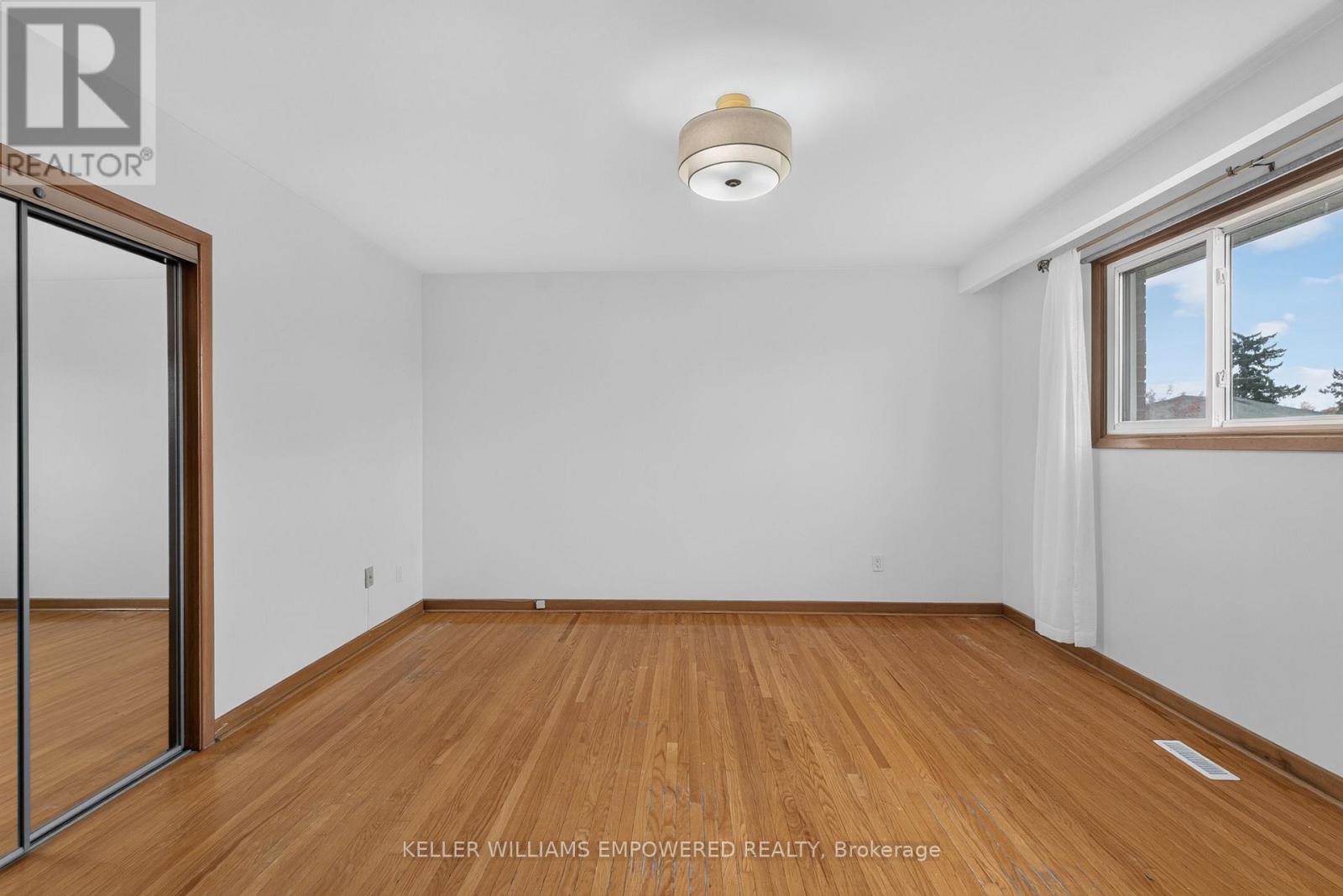 Main - 6 Archway Crescent Property Photo 17