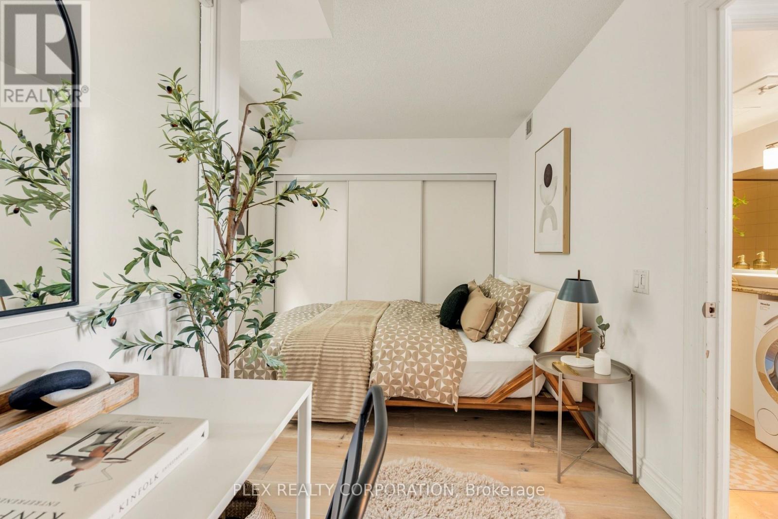 410 - 437 Roncesvalles Avenue Property Photo 14