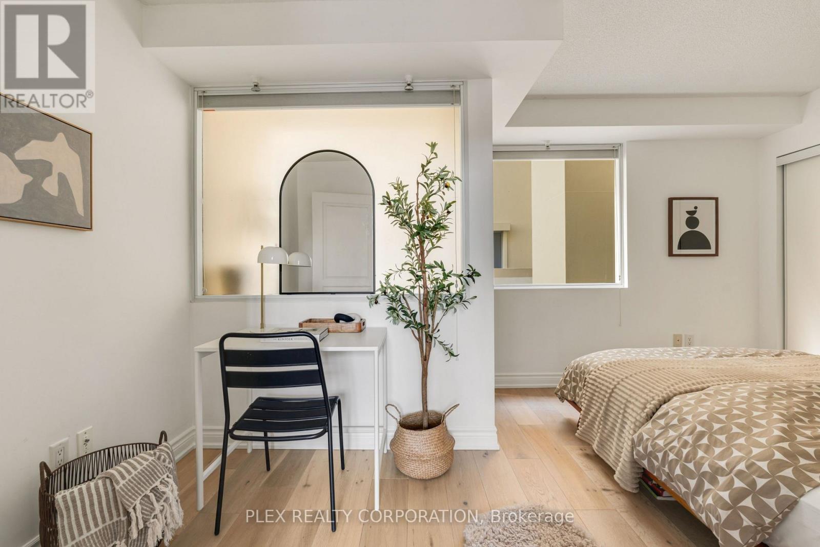 410 - 437 Roncesvalles Avenue Property Photo 15