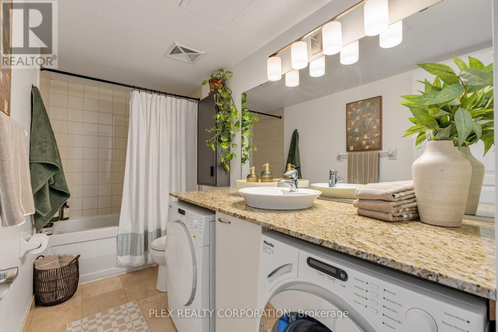 410 - 437 Roncesvalles Avenue Property Photo 21