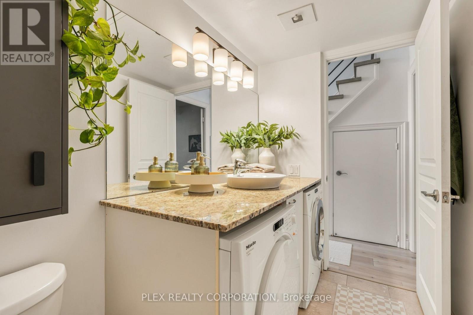 410 - 437 Roncesvalles Avenue Property Photo 22