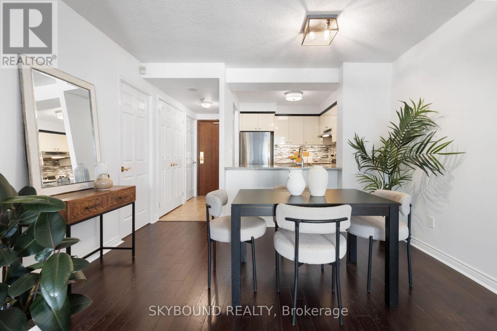 505 - 2287 Lake Shore Boulevard W Property Photo 9