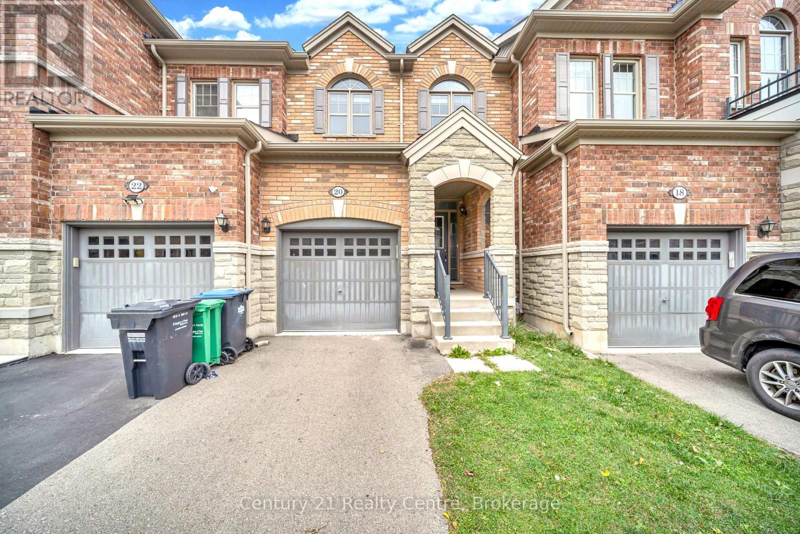 20 Hogan Manor Drive Property Photo 6