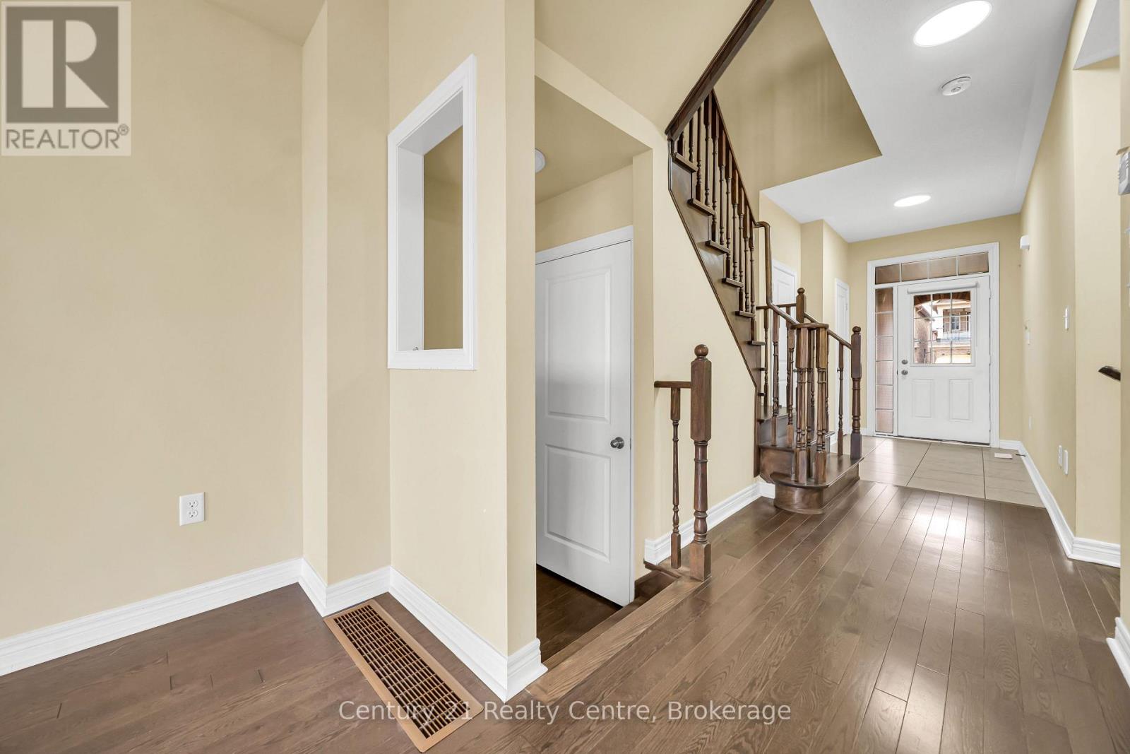 20 Hogan Manor Drive Property Photo 12