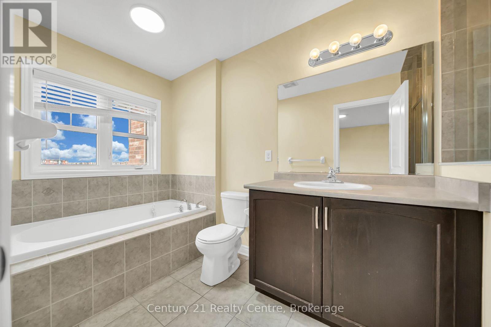 20 Hogan Manor Drive Property Photo 32