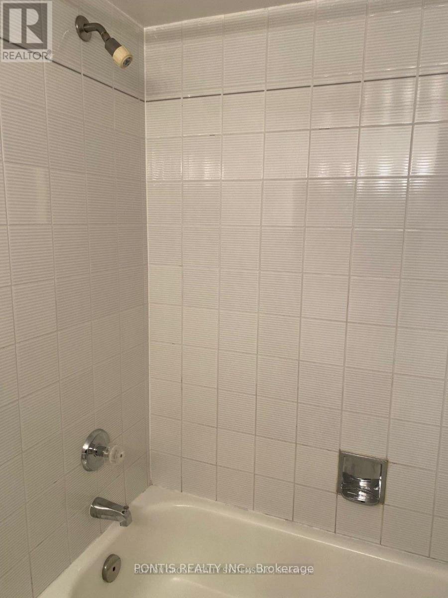 310 - 325 Webb Drive Property Photo 28