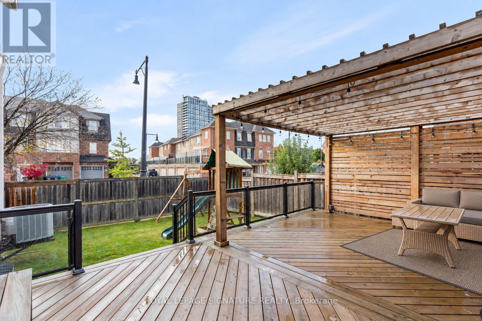 2 Poppythorn Road Property Photo 35