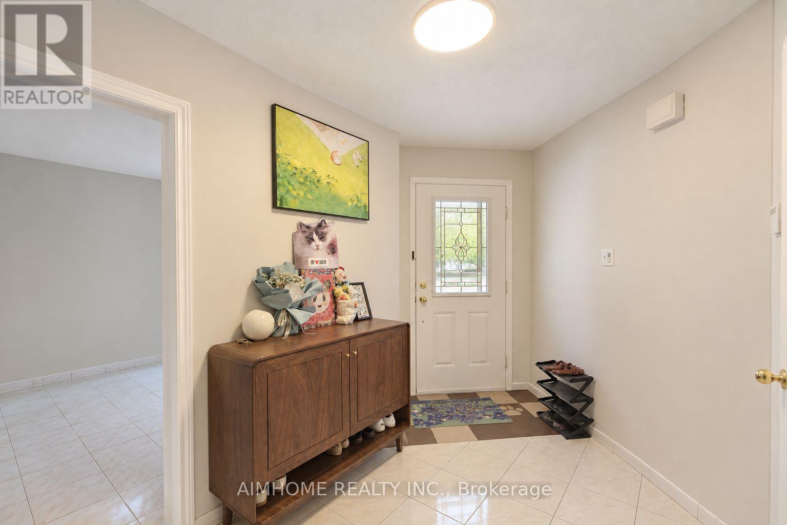 521 Chieftan Circle Property Photo 3