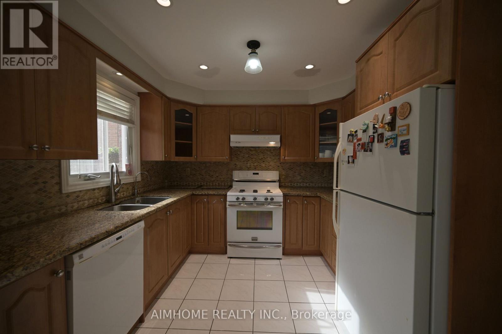 521 Chieftan Circle Property Photo 7