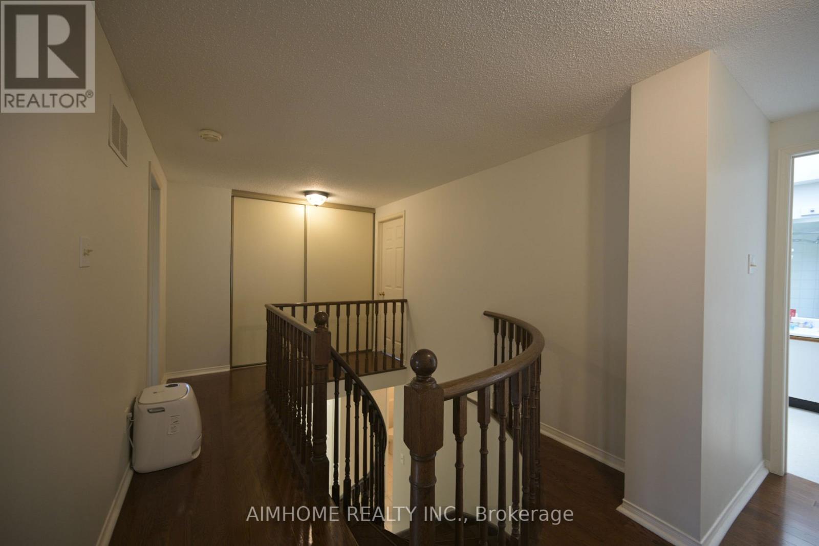 521 Chieftan Circle Property Photo 13