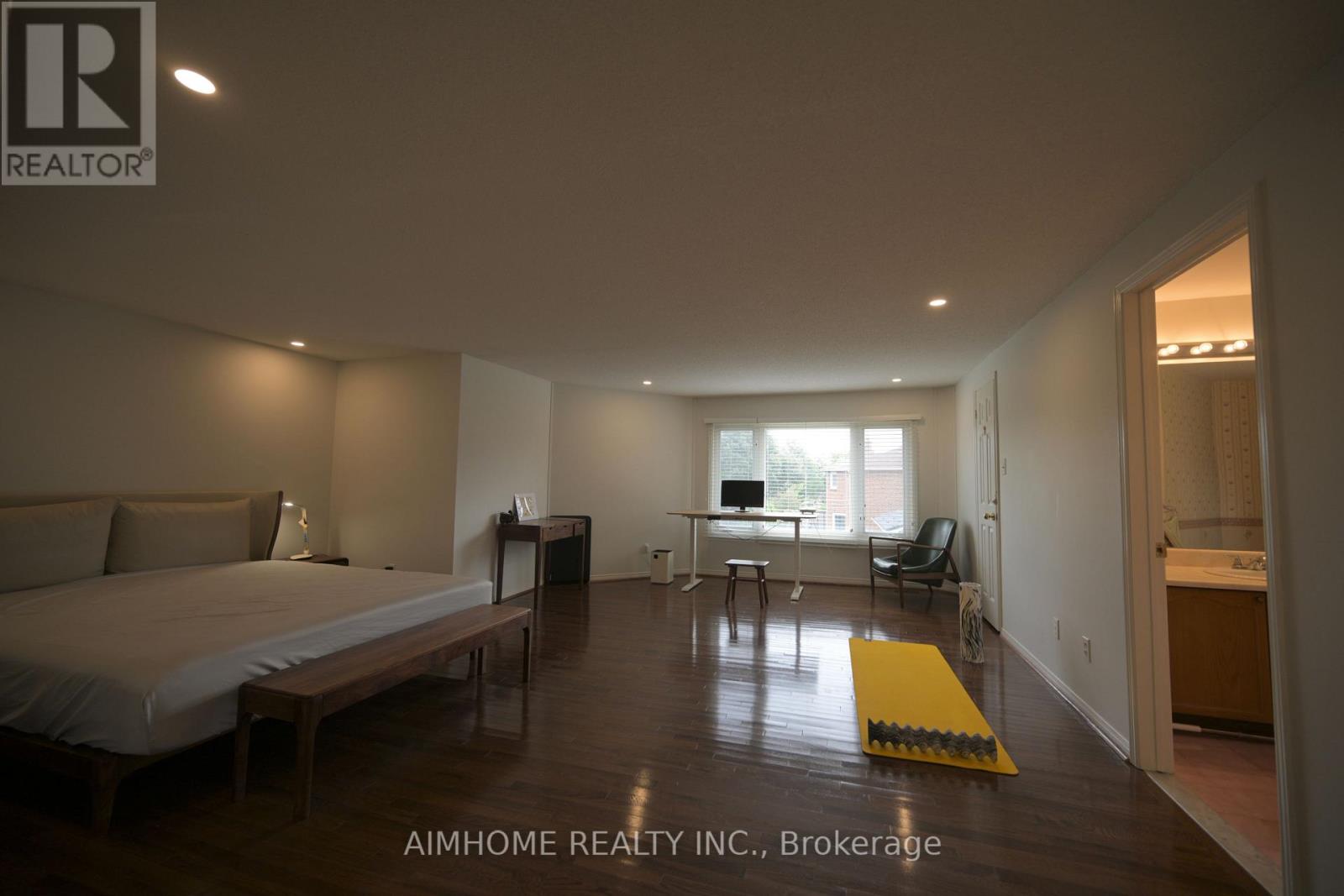 521 Chieftan Circle Property Photo 14
