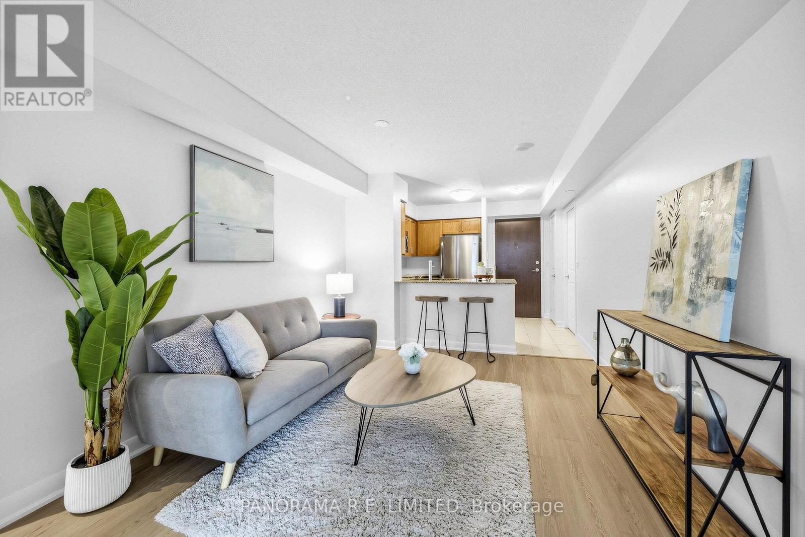 2006 - 215 Sherway Gardens Road Property Photo 1